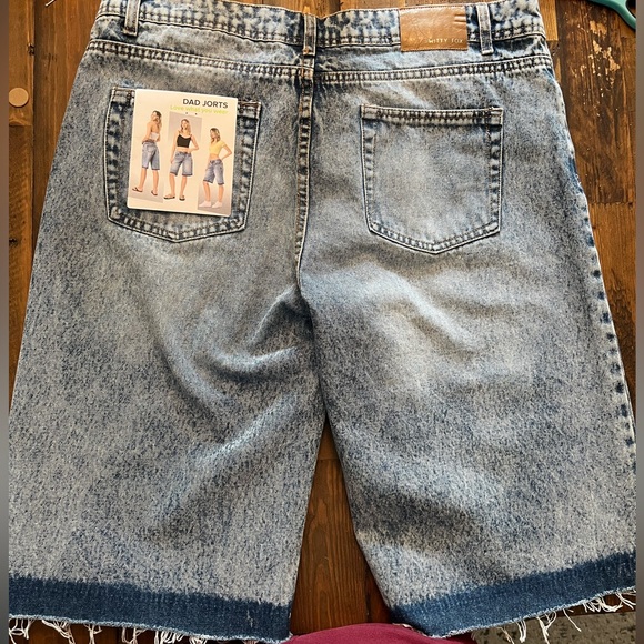 Witty Fox Women’s High Rise Light Wash Denim Jorts Shorts Size 11/30 NWT Raw Hem - Picture 8 of 10